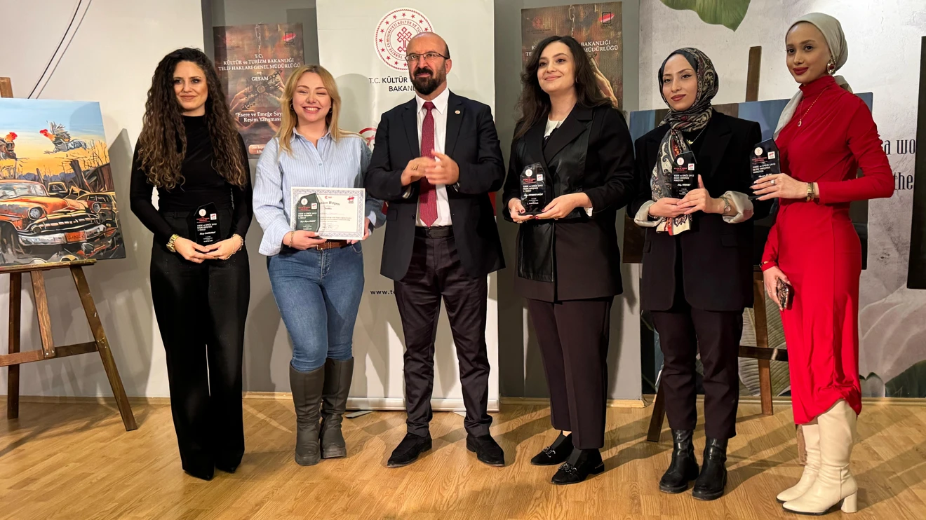 Selçuk Üniversitesi öğrencilerine resim yarışmasında iki ödül